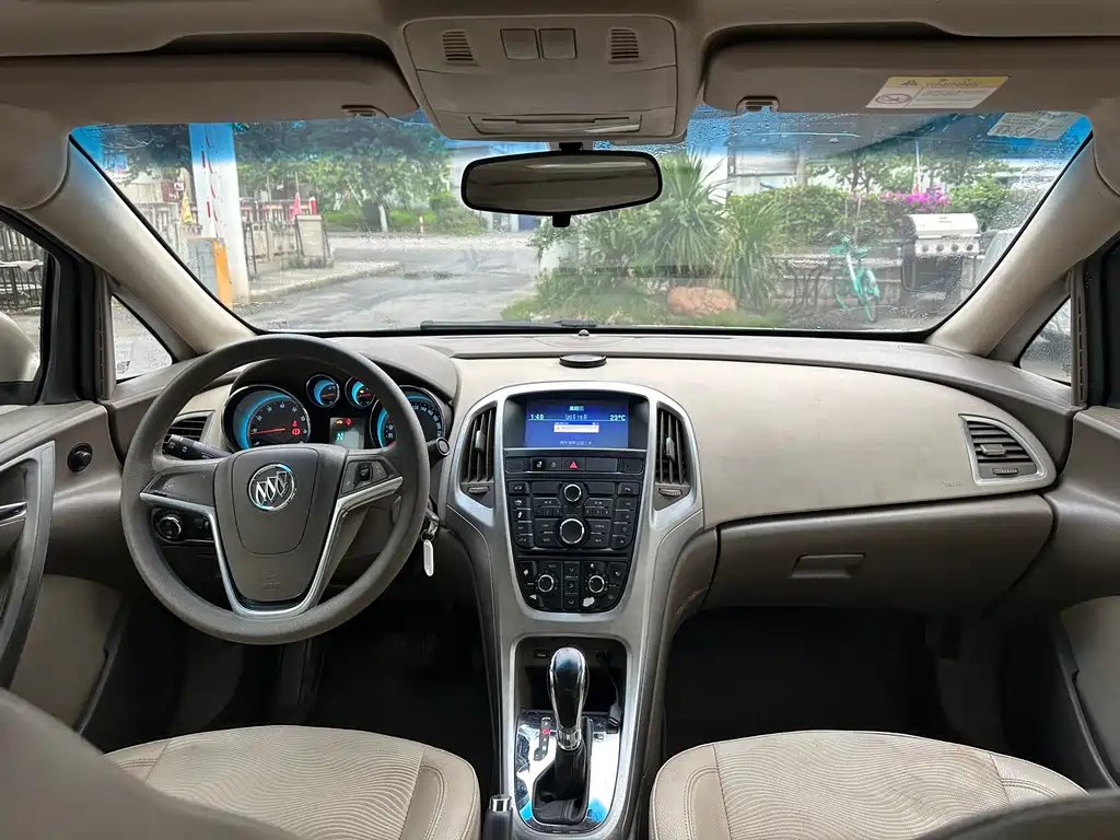Buick Excelle 2014 — фото 17