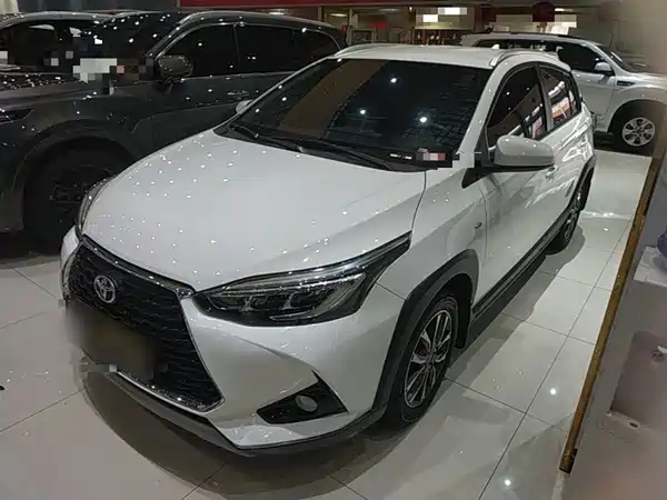 Toyota Yaris L 2022