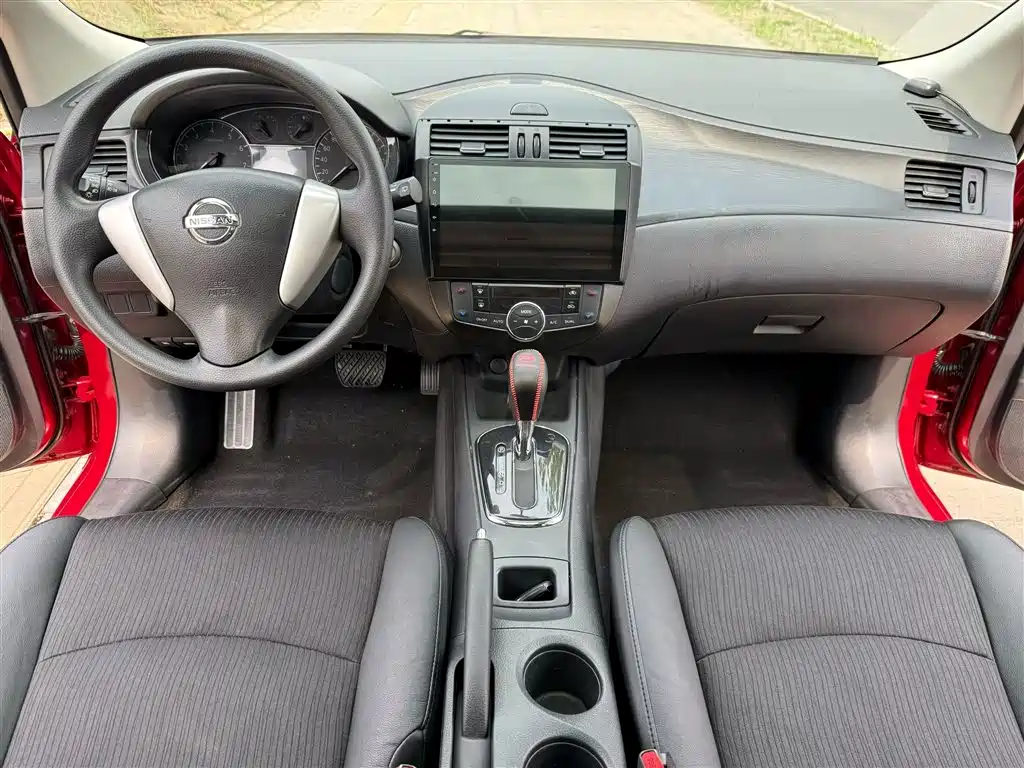 Nissan Tiida 2015 — фото 14