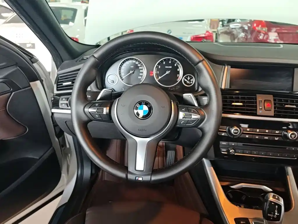 BMW X4 2017 — фото 11