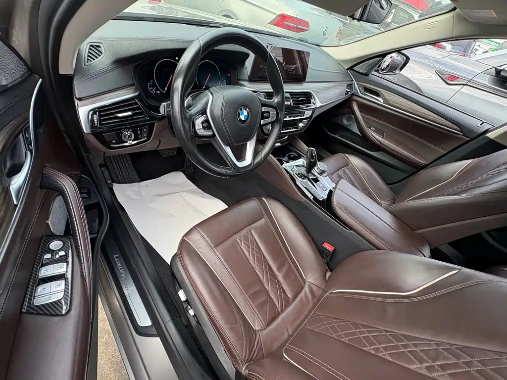 BMW 5 Series 2019