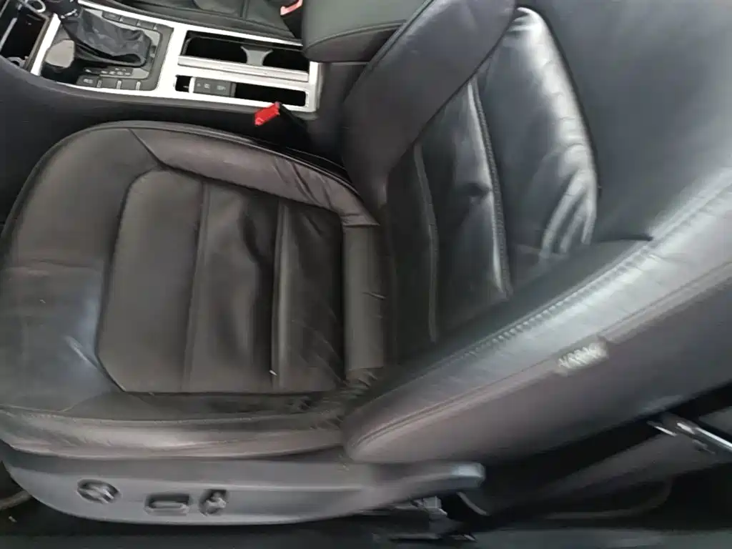 Volkswagen Passat 2014 — фото 15