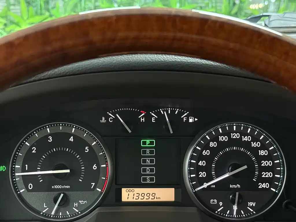 Toyota Land Cruiser 2015 — фото 11