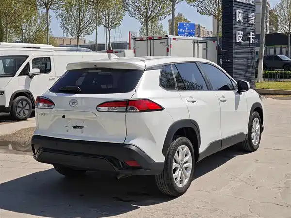 Toyota Frontlander 2024