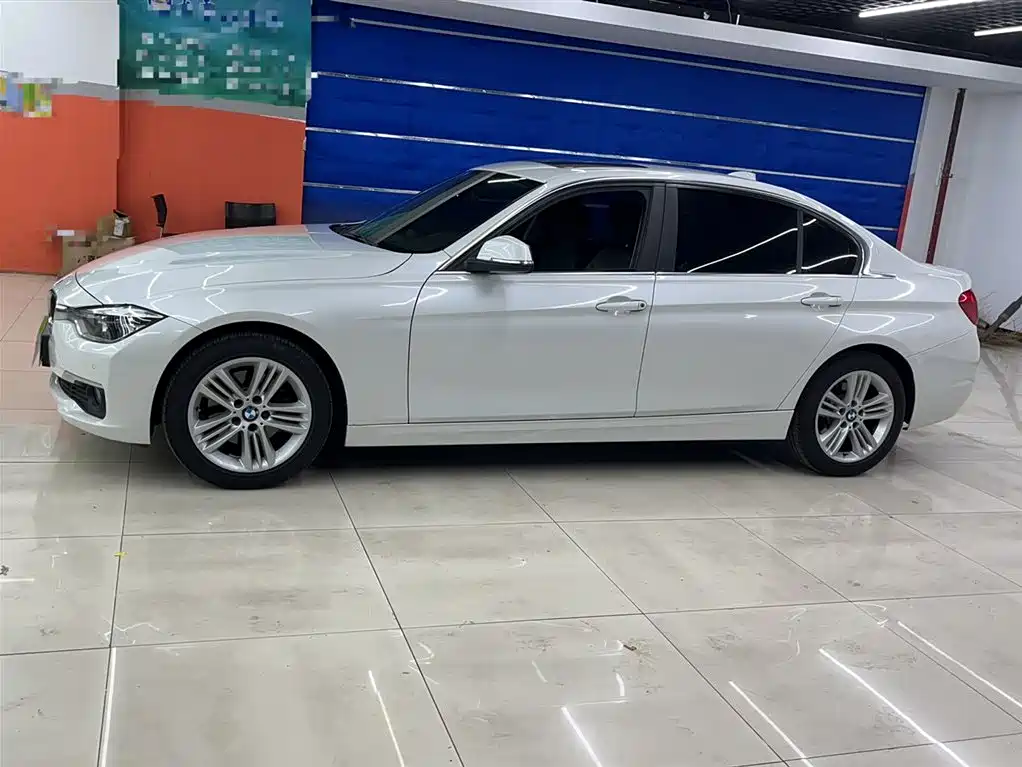 BMW 3 Series 2017 — фото 25