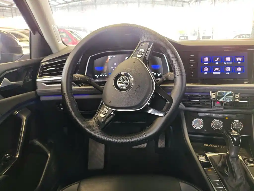 Volkswagen Sagitar 2021
