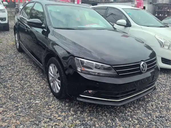 Volkswagen Sagitar 2016