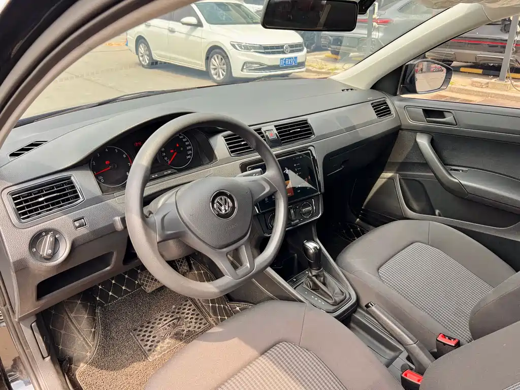 Volkswagen Santana 2021
