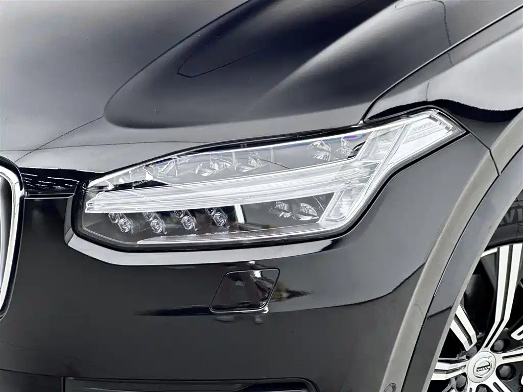 Volvo XC90 2020 — фото 18