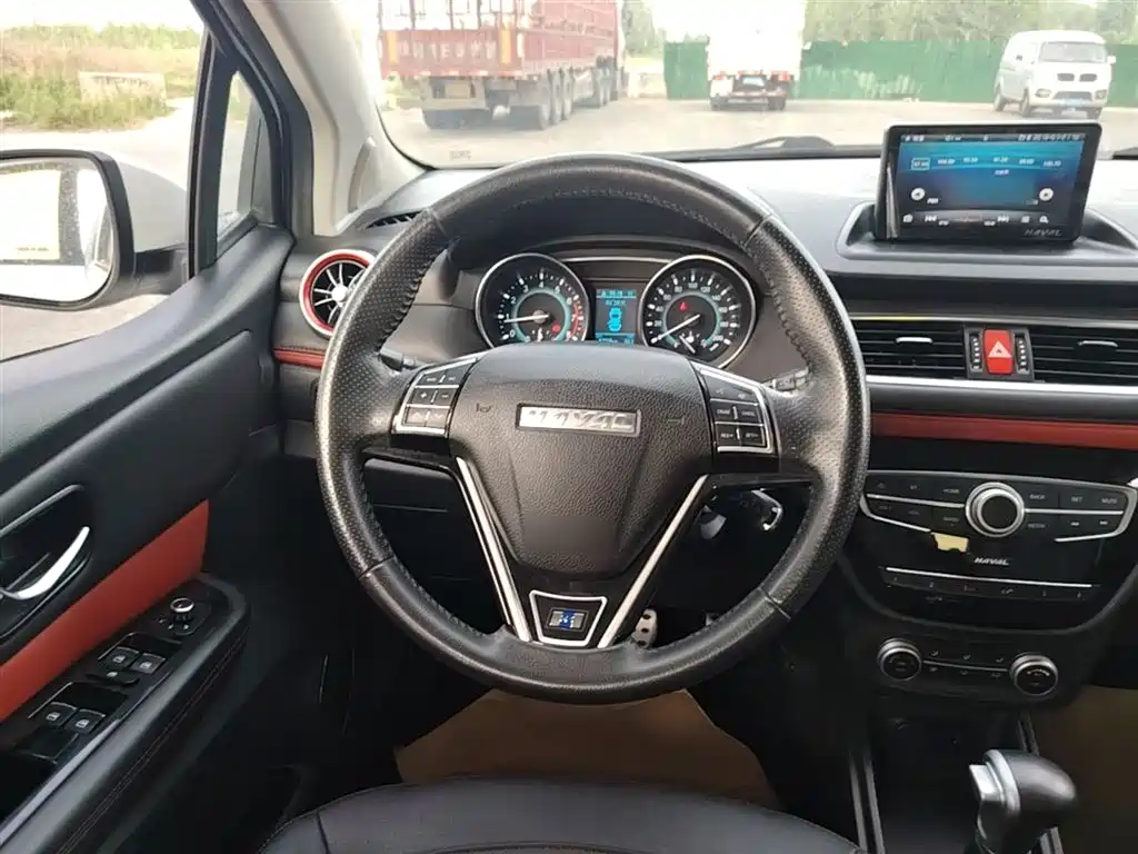 Haval H1 2017 — фото 11