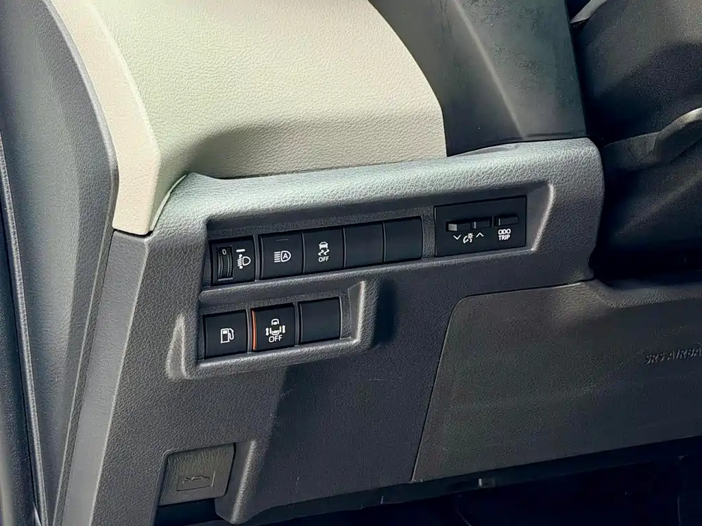 Toyota Sienna 2024 — фото 9