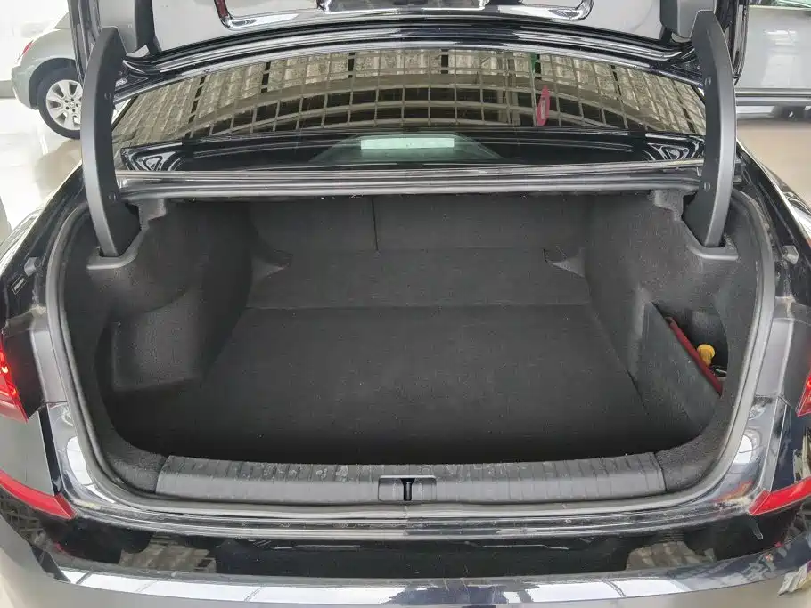Volkswagen Passat 2022