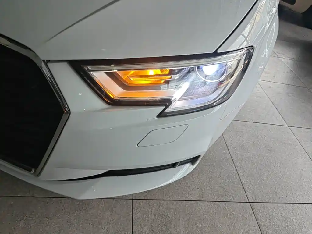 Audi A3 2018 — фото 24