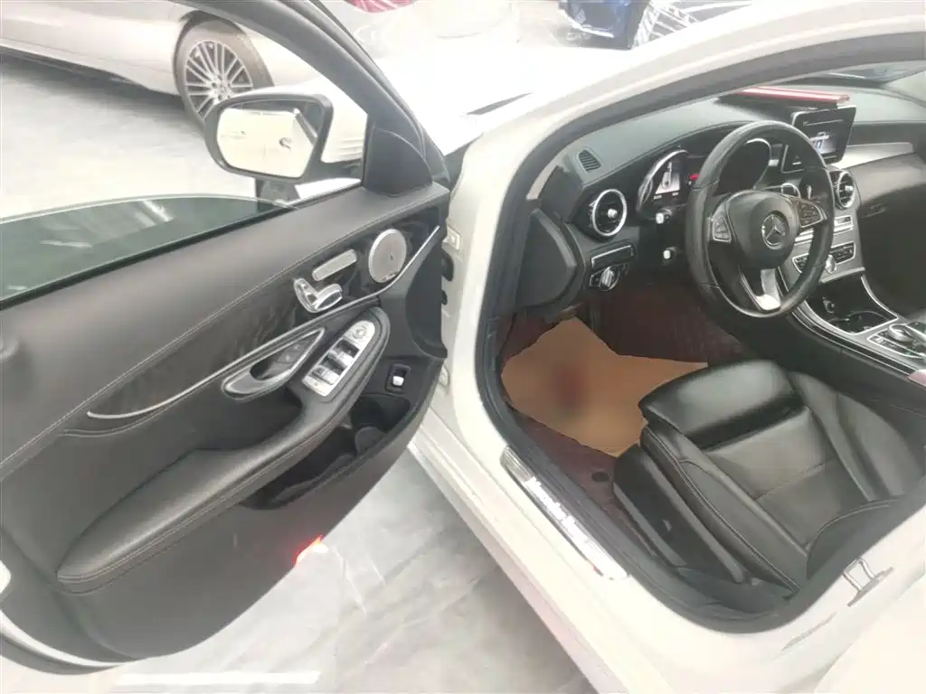 Mercedes-Benz C-Class 2018 — фото 16