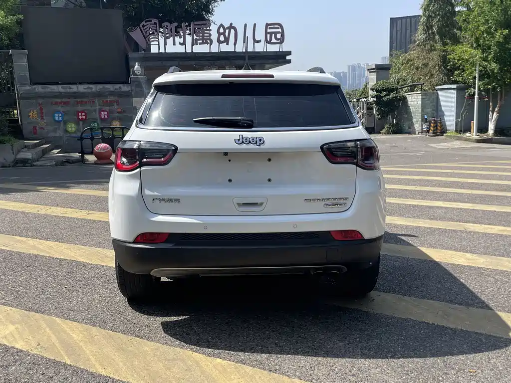 Jeep Compass 2019 — фото 13