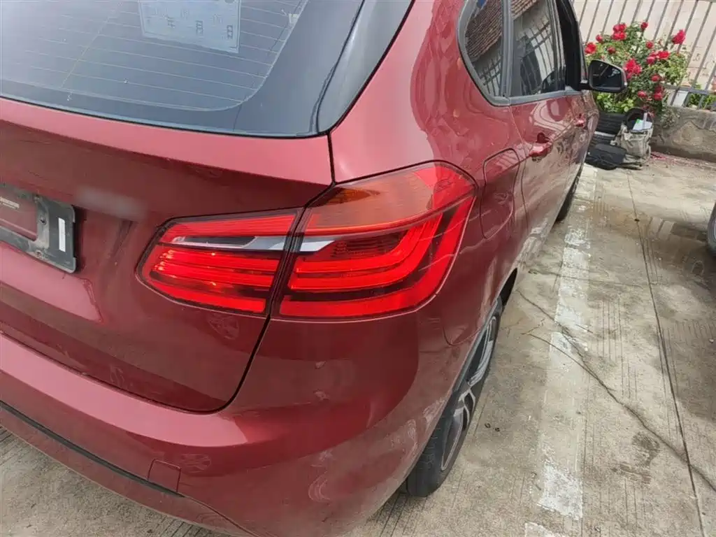 BMW 2 Series Active Tourer 2015 — фото 8