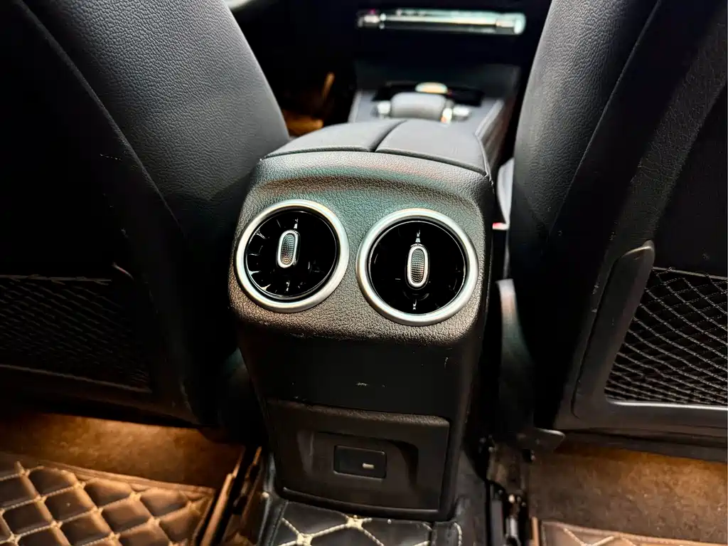 Mercedes-Benz A-Class 2023 — фото 13