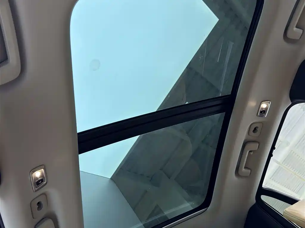 Volvo XC90 2015 — фото 9