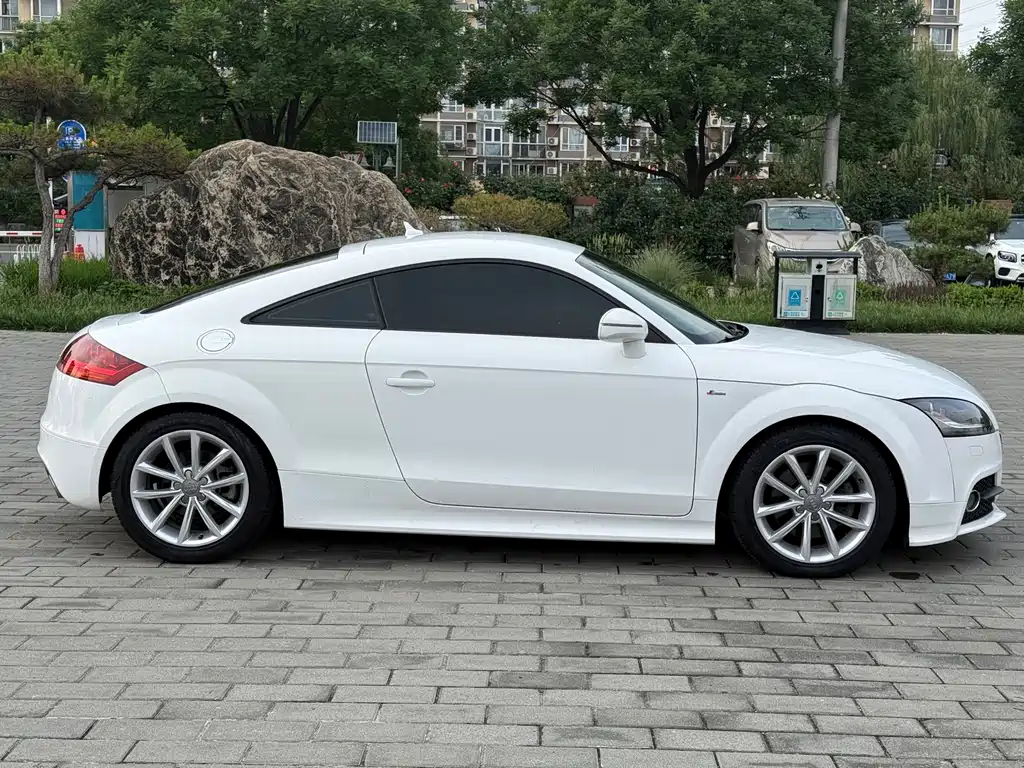 Audi TT 2015 — фото 8