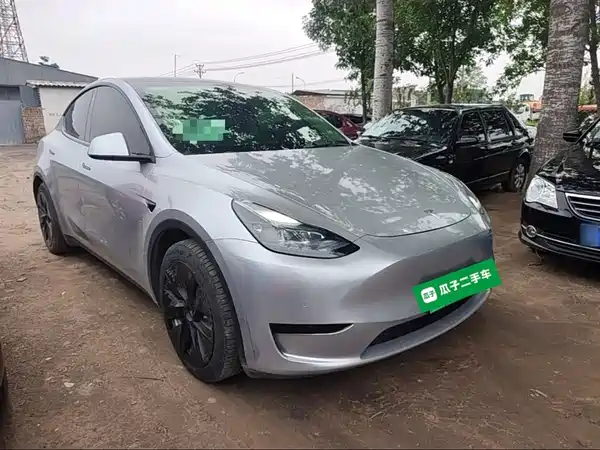 Tesla Model Y 2022