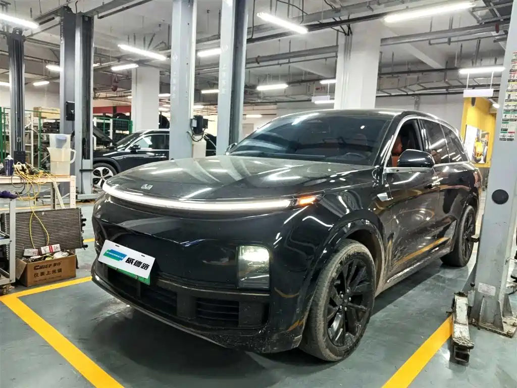 Li Auto Li L8 2024