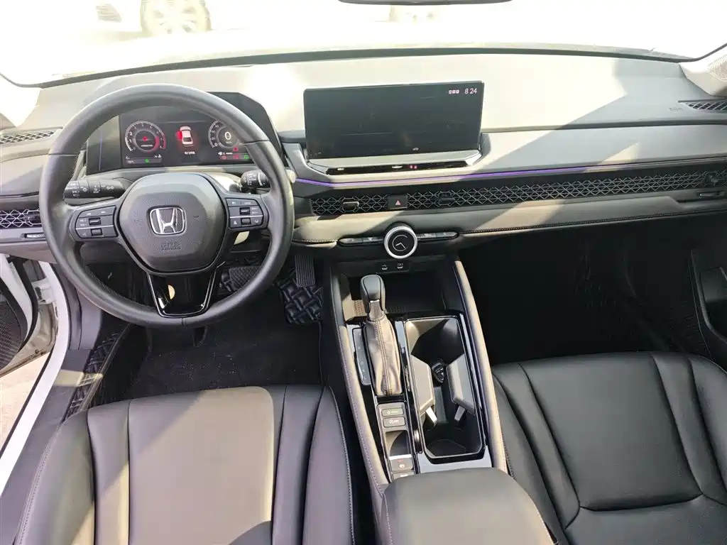 Honda Accord 2023 — фото 10