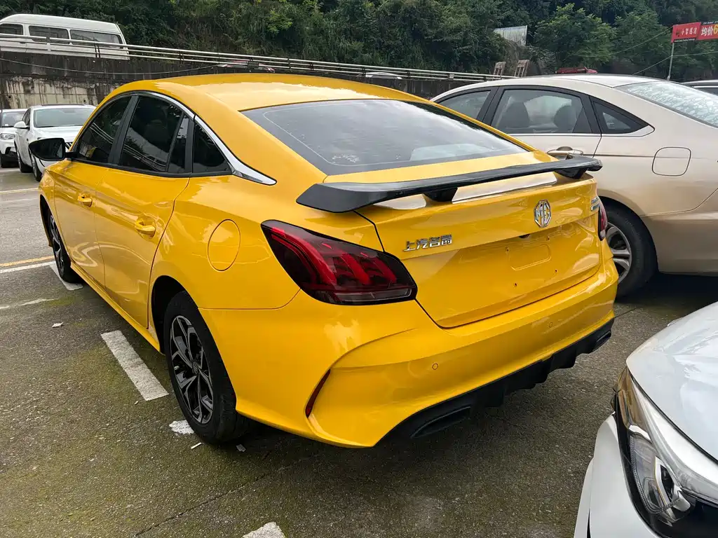 MG MG5 2021
