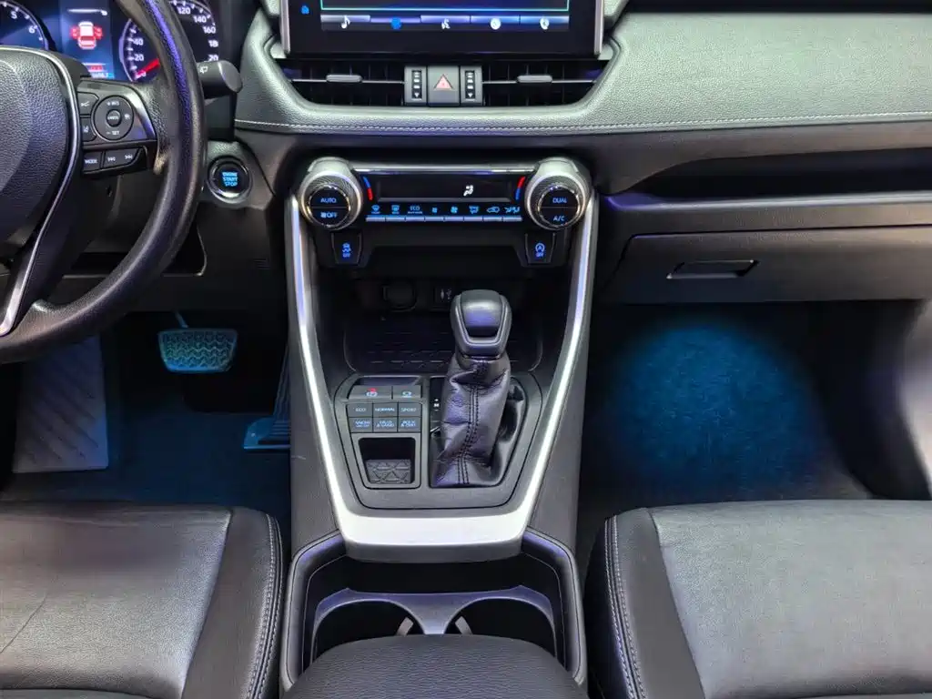Toyota Wildlander 2020 — фото 12
