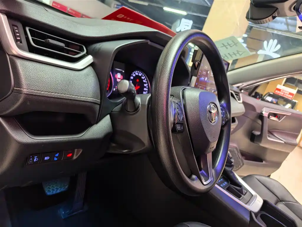 Toyota Wildlander 2020 — фото 16