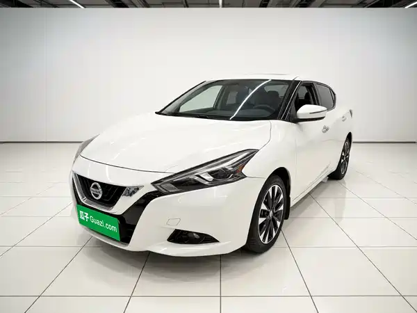 Nissan Bluebird 2019