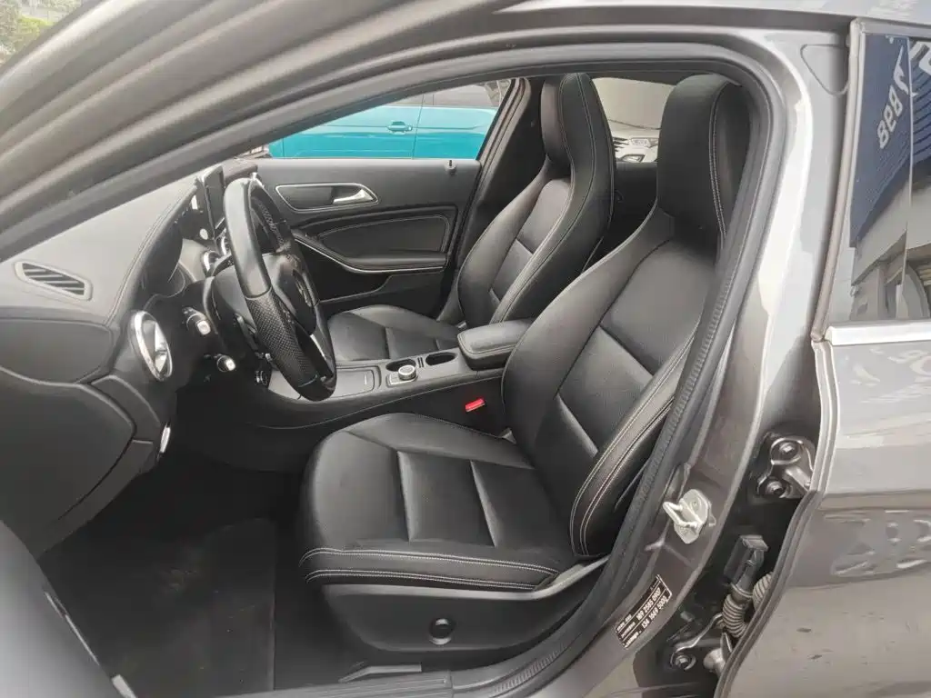 Mercedes-Benz GLA 2015 — фото 11