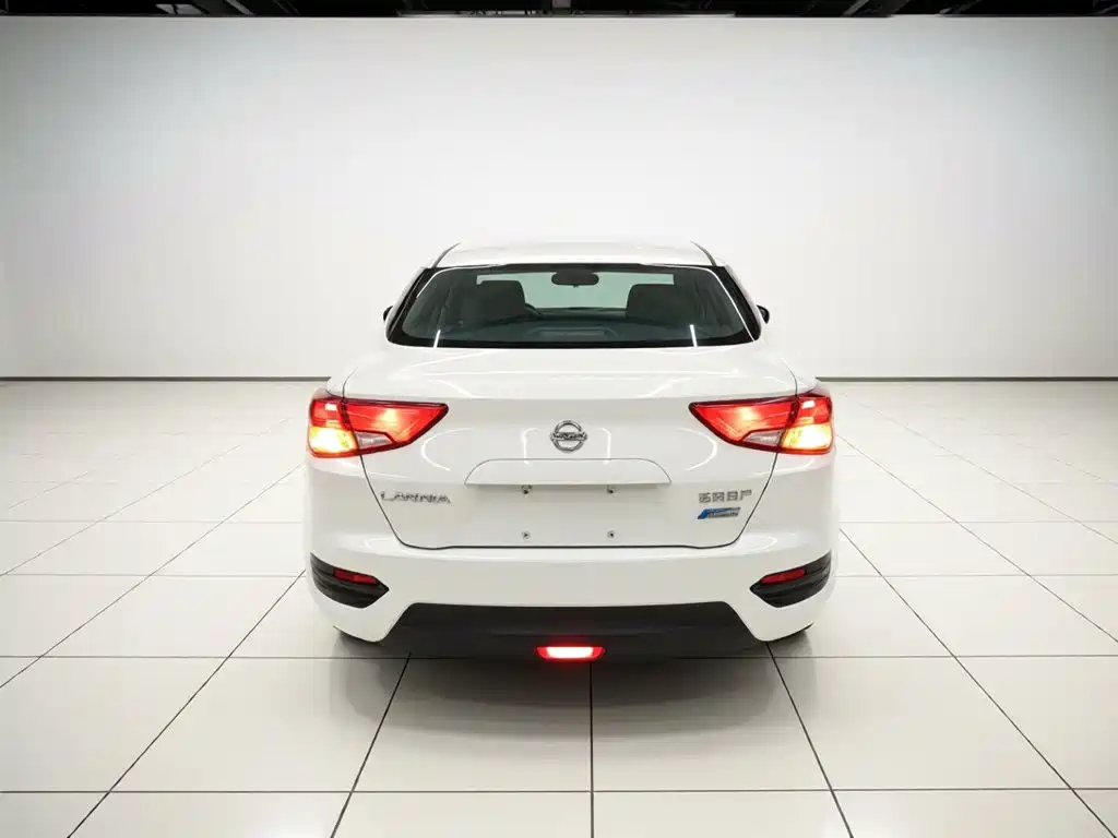 Nissan Bluebird 2019