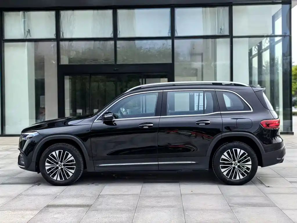 Mercedes-Benz EQB 2025