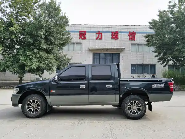 Isuzu T17 2023
