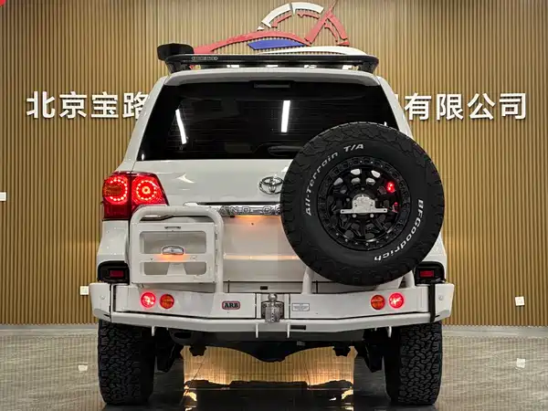 Toyota Land Cruiser 2012