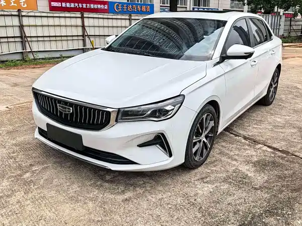 Geely Emgrand 2023
