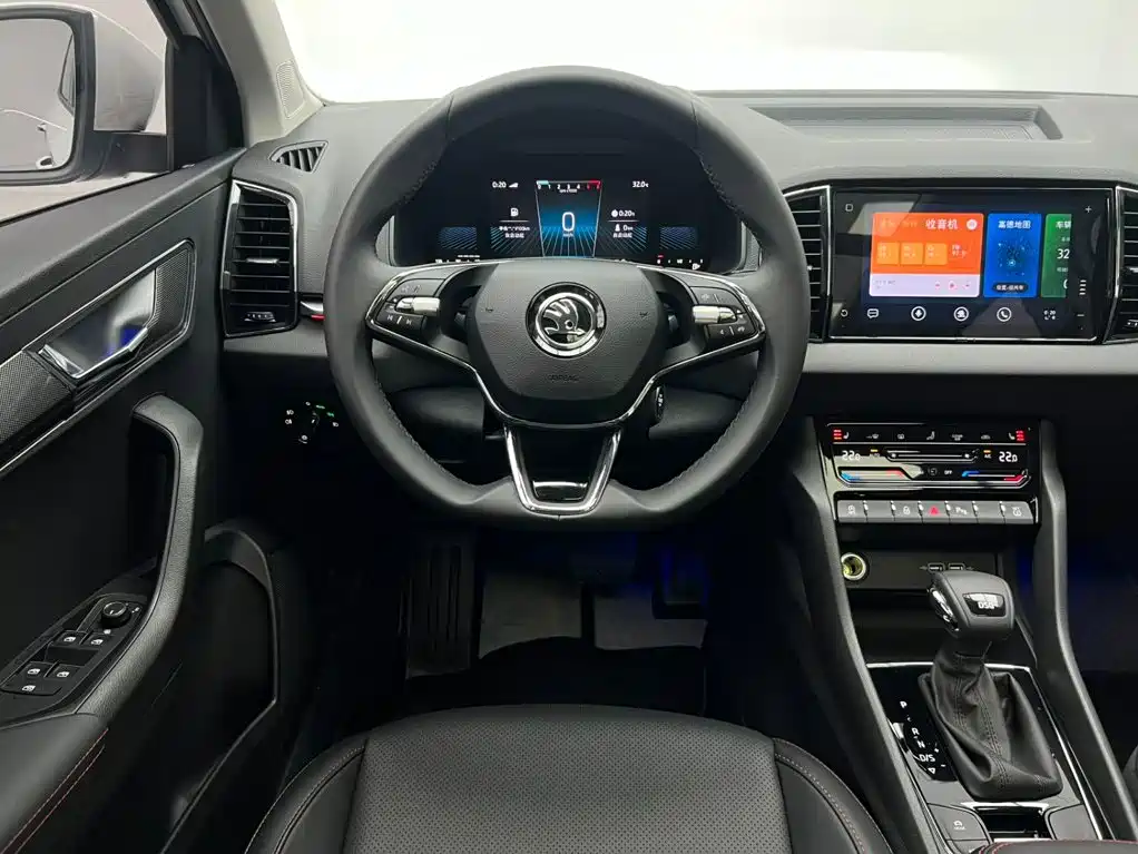 Skoda Karoq 2023 — фото 13