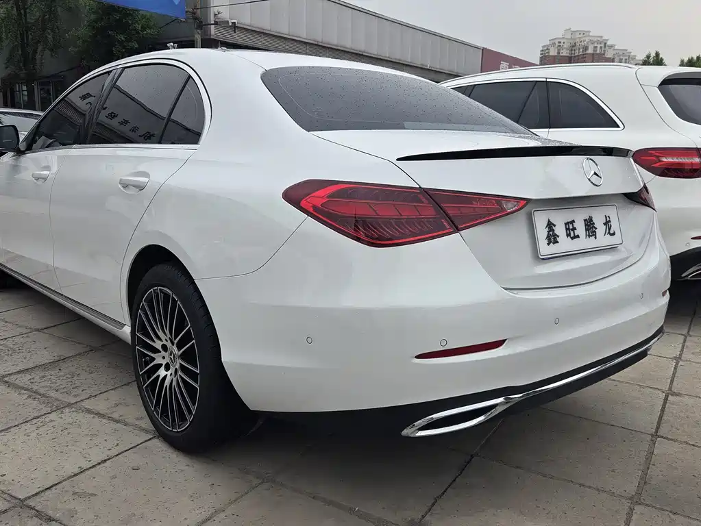 Mercedes-Benz C-Class 2023 — фото 12