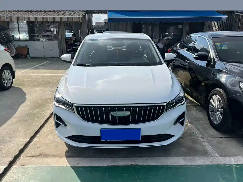 Geely Emgrand 2025