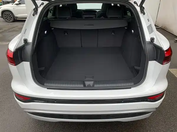 Audi Q6L E-Tron 2026