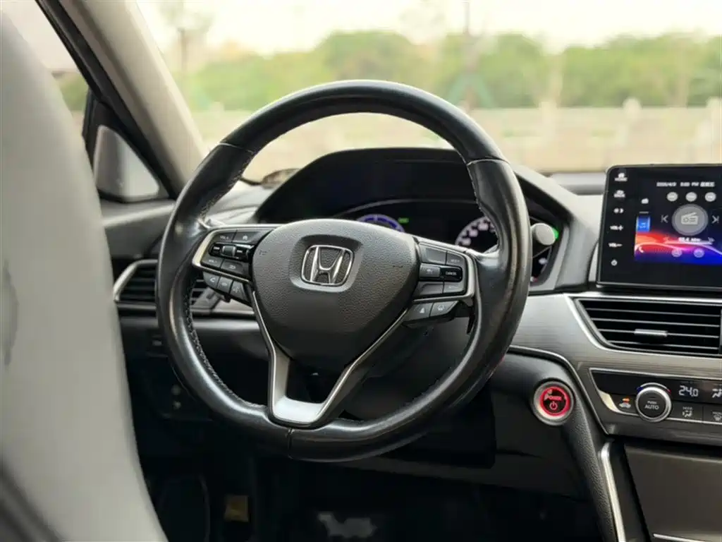Honda Accord 2022 — фото 19