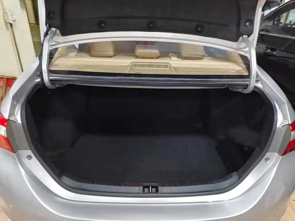 Toyota Corolla 2015 — фото 19