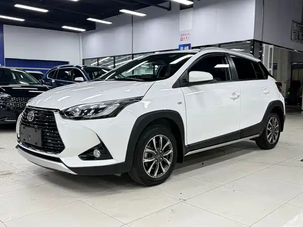 Toyota Yaris L 2023