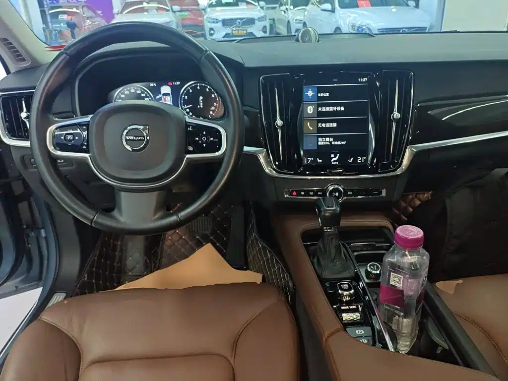 Volvo S90 2017 — фото 10