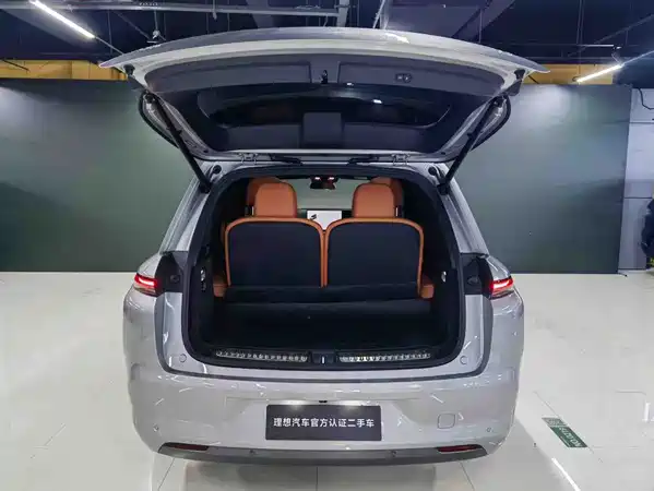 Li Auto L8 2024