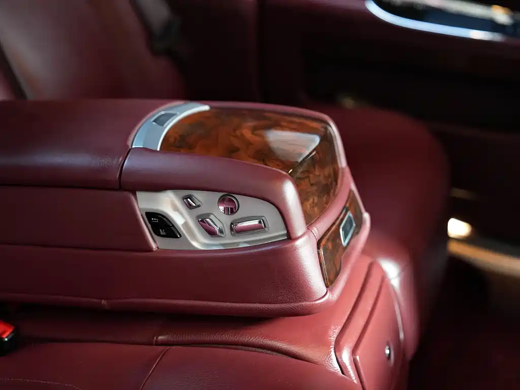 Rolls-Royce Ghost 2015 — фото 13