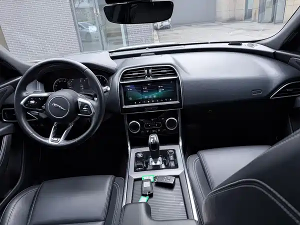 Jaguar XEL 2021