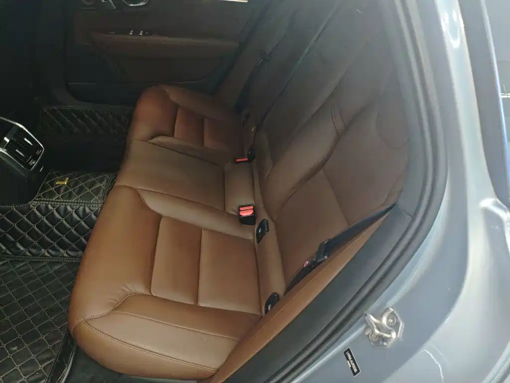 Volvo S90 2017 — фото 17