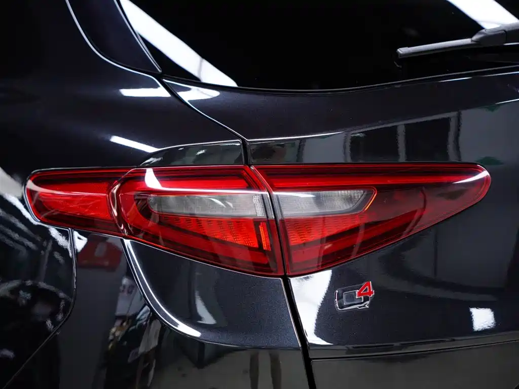 Alfa Romeo Stelvio 2018 — фото 4