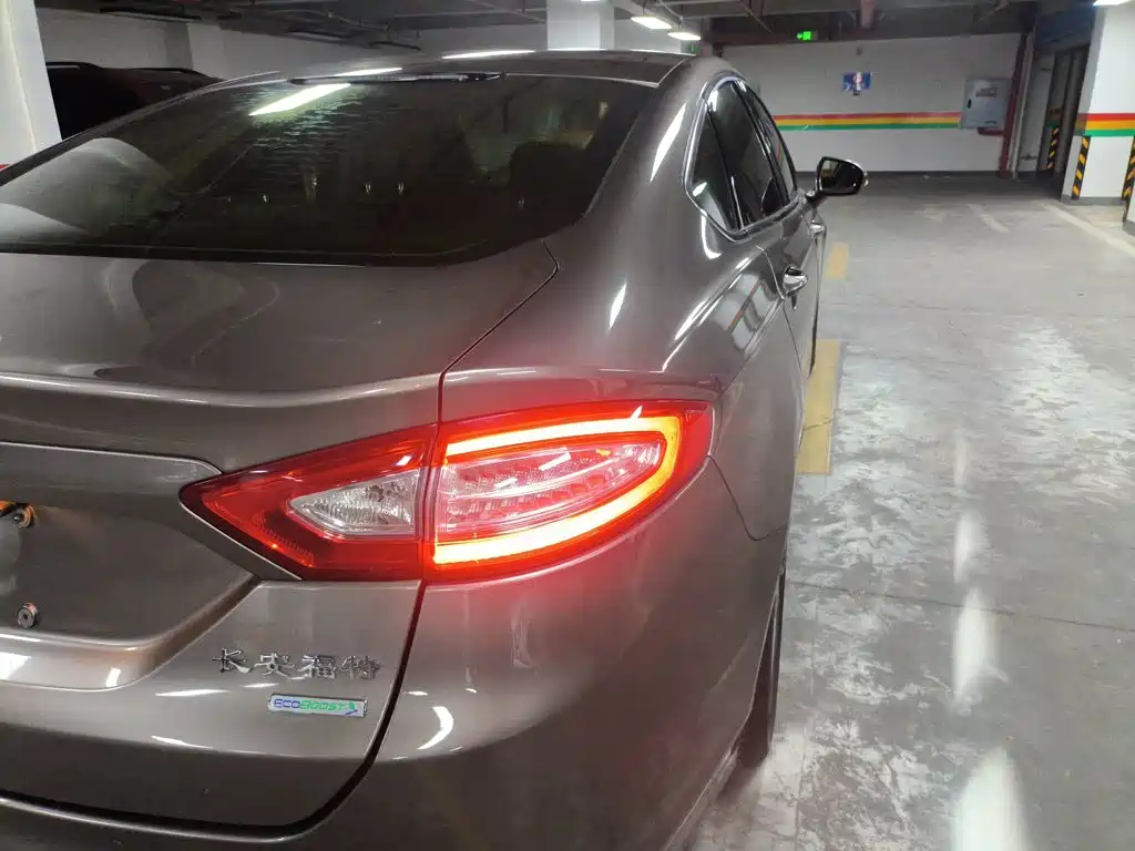 Ford Mondeo 2015 — фото 8